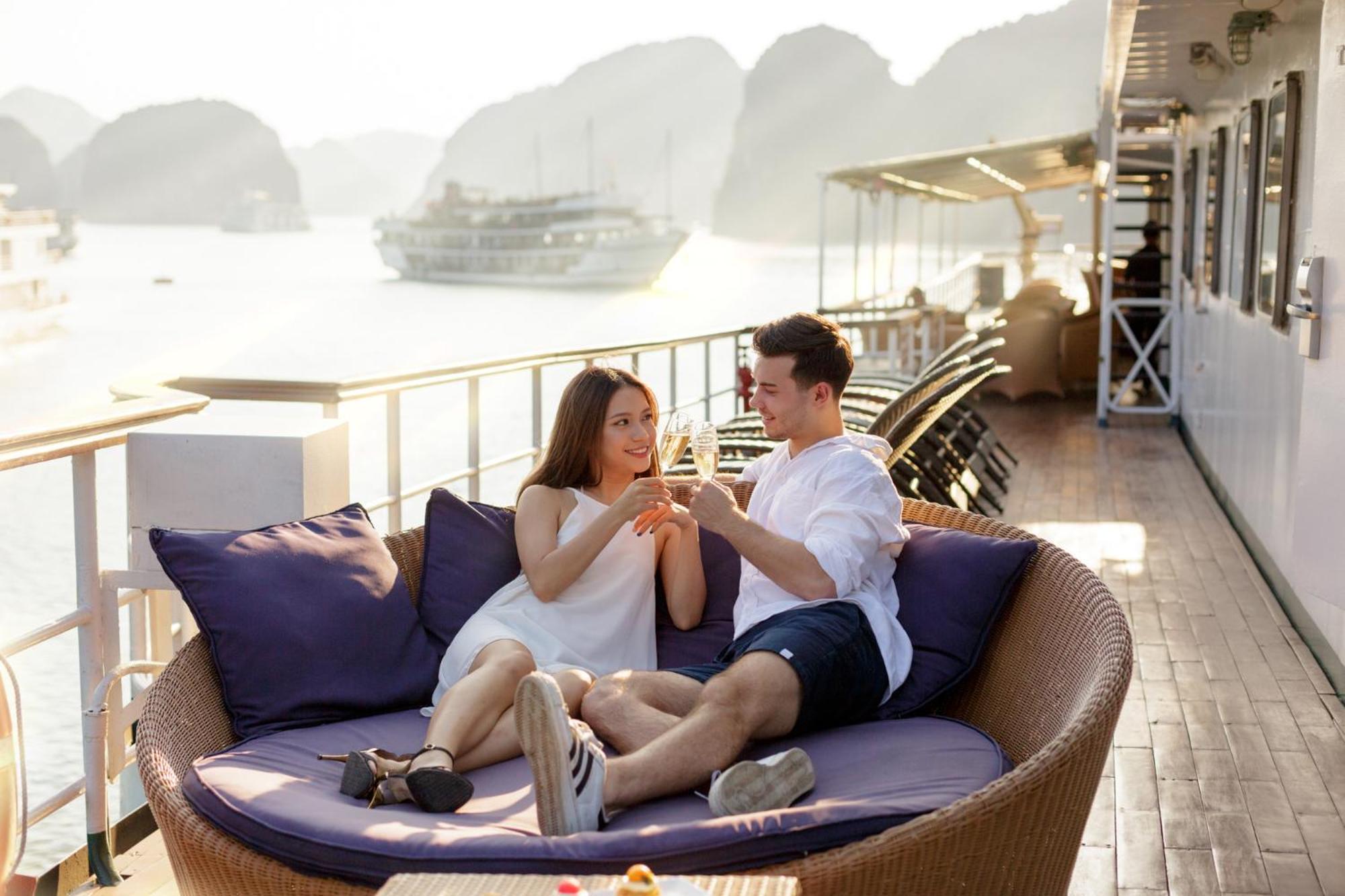 Emeraude Classic Cruises Ha Long Eksteriør bilde